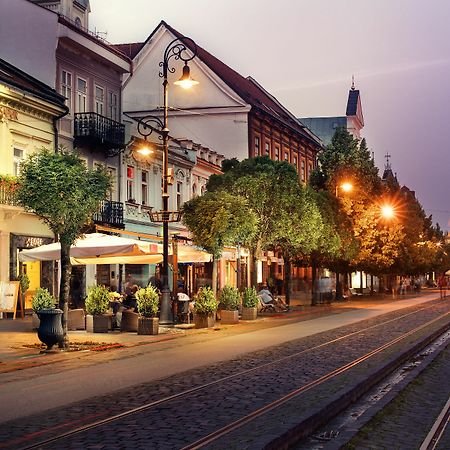 Hotel Ambassador Kösice Dış mekan fotoğraf