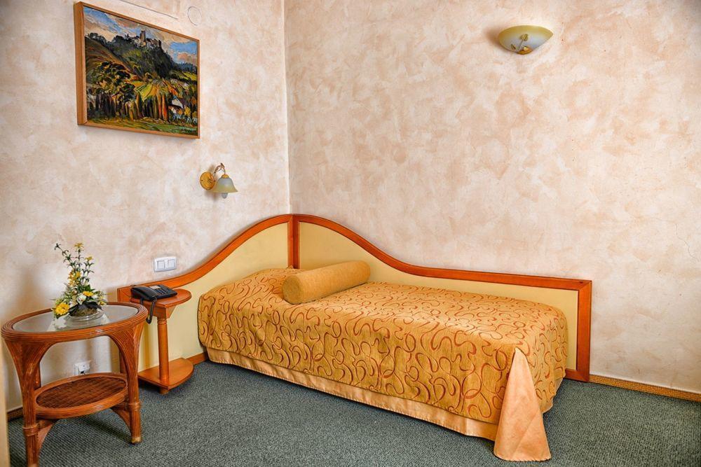 Hotel Ambassador Kösice Dış mekan fotoğraf