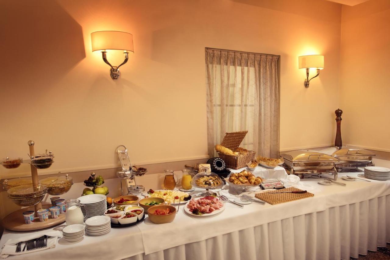 Hotel Ambassador Kösice Dış mekan fotoğraf