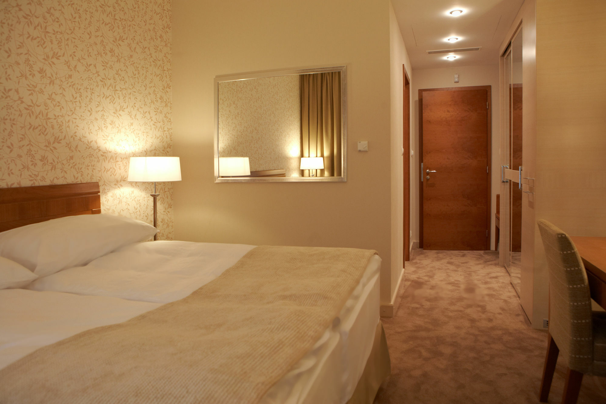 Hotel Ambassador Kösice Dış mekan fotoğraf