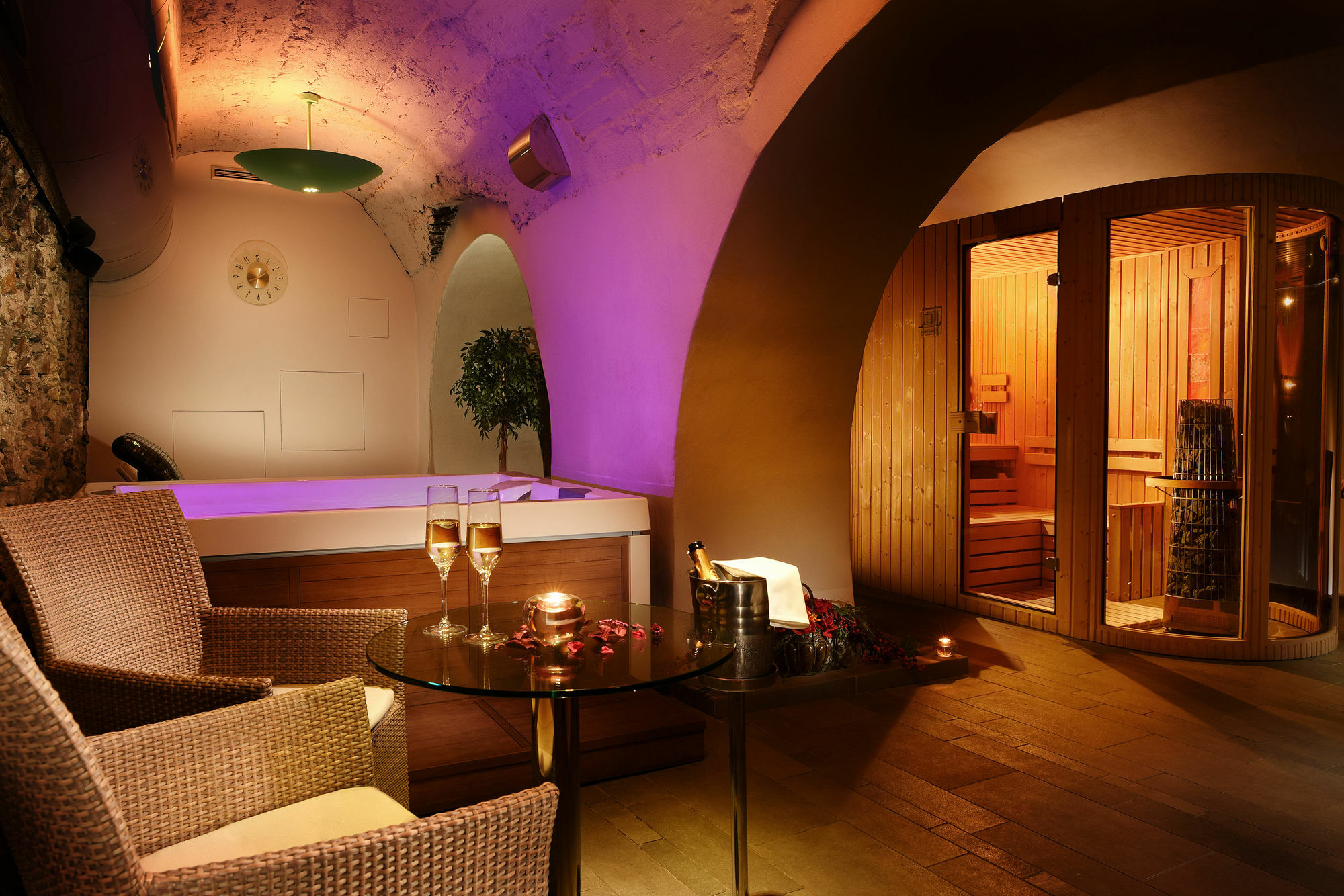Hotel Ambassador Kösice Dış mekan fotoğraf